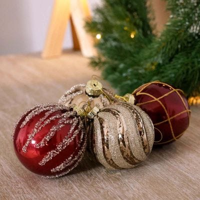 Pack of 12 Traditional Style Glass Baubles